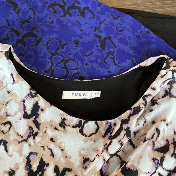 2/$20. Ricki’s asymmetrical blouse in size small two-tone with underlay. - Picture 3 of 7